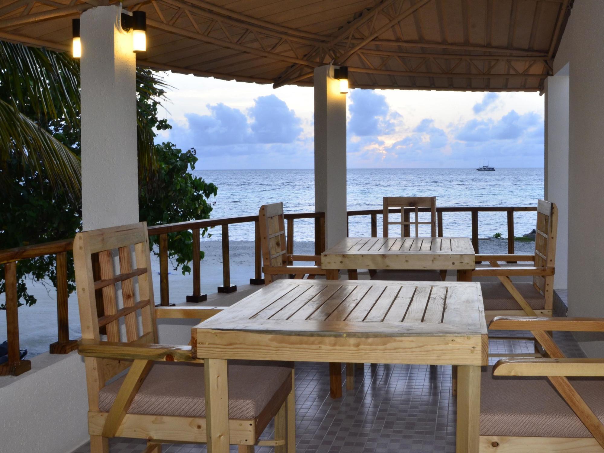Ocean Vista Guest House At Maafushi Eksteriør billede